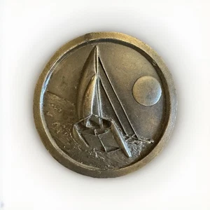 Vintage Indiana Metal Craft 1978 Sailing Sail Yacht Boat Round Belt Buckle - Picture 1 of 4
