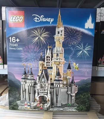 LEGO 71040 THE DISNEY CASTLE 4080pcs Retired (NEW OPEN BOX) - Image 1 of 2