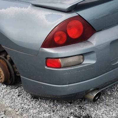 Luz de señalización trasera izquierda mitsubishi eclipse, 2000, 2001, 2002, 2003, 2004, 2005 Foto 1 de 4