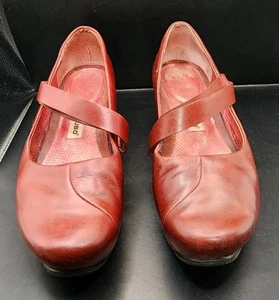 Tsubo Asmik Women's Size 9 Red Leather Platform Wedge Mary Jane Shoes - Picture 1 of 9