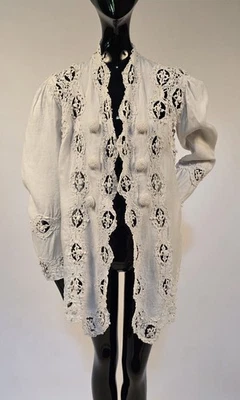BEAUTIFUL EARLY EDWARDIAN WHITE LINEN JACKET W HAND MADE CROCHET LACE + BUTTONS - Image 1 of 4