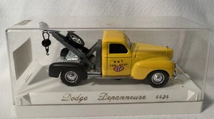 Solido Age D'or Dodge Depanneuse Yellow Tow Truck Model Die Cast NIB - Picture 1 of 5