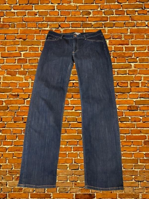 WOMENS H&M SIZE EUR 42 UK 14 SHORT DARK INDIGO MID RISE COMFORT SLIM DENIM JEANS - Image 1 of 3