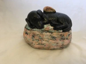 Tierurne, Stein mit Hund ca. 1 Liter, Handarbeit, Tier Urne, Hunde Urne - Bild 1 von 3