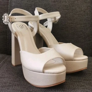 Plateau Sandalen perlweiß UK 5 von Farrent Farent Bangkok Braut - Bild 1 von 20