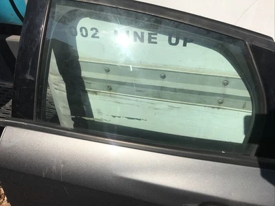 Vidrio de ventana de puerta trasera lateral izquierda para conductor Ford Focus 2012-2018 Foto 1 de 4