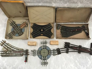 LOT JOUETS ANCIENS TRAIN MODÉLISME AIGUILLAGES RAILS JEP UNIS-FRANCE HORNBY ART - Picture 1 of 10