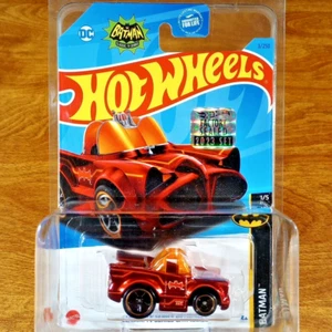 Hot Wheels Factory Sealed 2023 Super Treasure Hunt Classic TV Series Batmobile - Picture 1 of 3