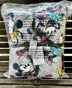 Vera Bradley Disney MICKEY MOUSE FAMILY FUN Cozy Life Throw Blanket MINNIE NWT - Picture 1 of 4