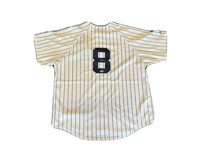 Camiseta cosida firmada por Yogi Berra de los Yankees de Nueva York PSA/DNA Foto 1 de 4