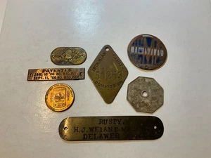 Lote de 7 placas de identificación de metal vintage/antiguas, fichas, medallones, etc. Lote 47-A8 - Imagen 1 de 5