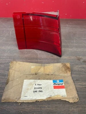 Plymouth Fury Station Wagon 1972 1973 derecha luz trasera exterior lente nos Mopar 123 Foto 1 de 3