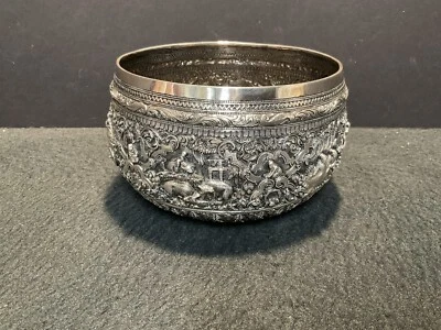 Бирманская серебряная чаша Thabeik XIX век - 583 грамма рельефный рельеф - Изображение 1 из 4