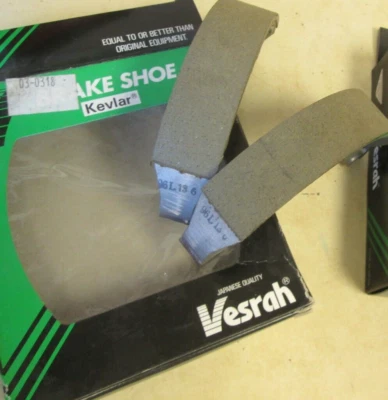 VESRAH  BRAKE SHOE SET - SUZUKI SP250 DR250 RM250 RM400 - Image 1 of 4