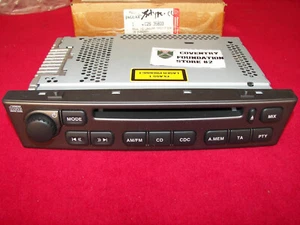 Jaguar CD Player/Radio C2S35833 4X43-18B876-BC w/ Security Packet - Picture 1 of 4