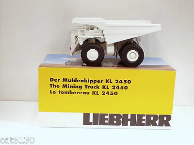 Camión de volteo Liebherr 2450 - 1/50 - Conrad #2724 - sin usar, en caja Foto 1 de 4