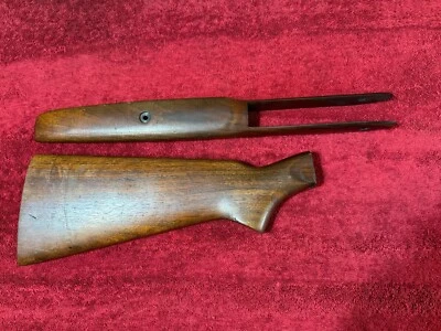 JC Higgins 28 29 30 31 36 Stock & Forend Ted Williams 34 High Standard .22-31048 Foto 1 de 4