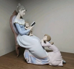 Statuina porcellana Lladró "Ora della storia" #5786 - Foto 1 di 17