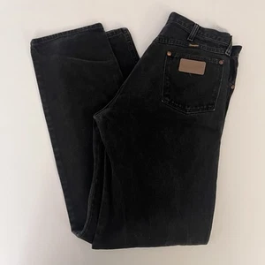 Jeans uomo Wrangler 13MWZWK taglio cowboy vestibilità originale sbiadito nero 33x36 - Foto 1 di 5