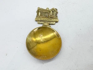 VINTAGE BRASS CADDY SPOON THE BLACKSMITHS SHOP GRETNA GREEN SCOTLAND SOUVENIR - Picture 1 of 5