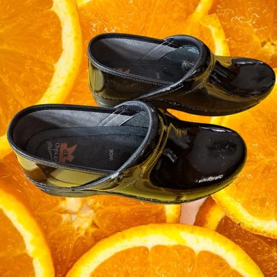 Dansko Women's Black Patent Leather XP Professional Clog Size 40 - Image 1 of 4
