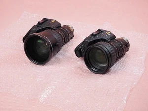 Deux objectifs zoom Canon YH18x6,7 KRS-A SY14 IF 18X BCTV un adaptateur croisé Canon - Photo 1/24