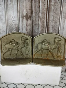 Vtg. CAST IRON EGYPTIAN CAMEL Bedioun Pyramid FIGURAL BOOKEND DOORSTOP - Picture 1 of 7