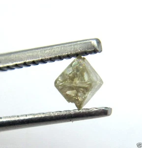 0.42CTS NATURAL OCTAHENDRON CHAMPAGNE CRYSTAL ROUGH DIAMOND 4.71x4.57x2.99 MM - Picture 1 of 5