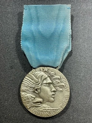 POST WW2 1952 Militar Fuerza Aérea Italiana Larga Navegación Aérea Medalla 2da Clase Foto 1 de 3