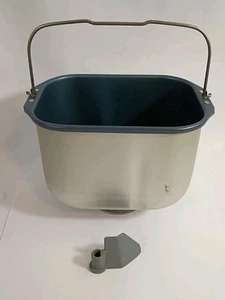 Toastmaster TBR15 Bread Machine Replacement Parts Pan & Paddle Set - Picture 1 of 7