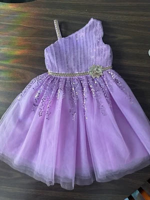 Vestido de tul con lentejuelas moradas de un hombro con detalle de flores Disney Rapunzel talla 3 Foto 1 de 4