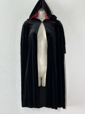 New Womens Black Cloak Cape With Hood Red Lined Cosplay Witchy Whimsigoth Torrid - Image 1 of 4