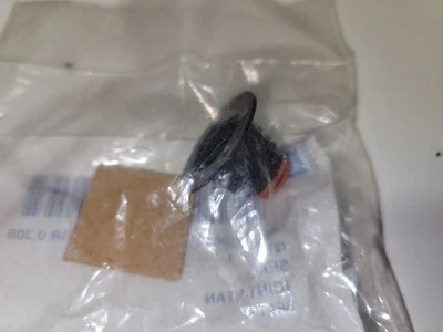 NEW Genuine GM OEM Engine Valve Stem Oil Seal 2.8L 3.5L 3.7L Colorado 12596994 - Image 1 of 2