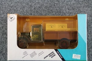 Vintage 1991 ERTL John Deere 1:34 1931 Hawkeye Crate Deliver Truck Bank 5687 - Picture 1 of 2