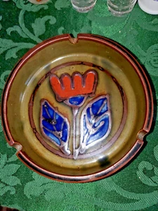 Tulipán esmaltado pintado a mano década de 1970 6,5" sin marcas cerámica Tobacciana - Imagen 1 de 3
