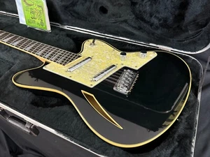 90's Charvel Surfcaster XII - Black with Charvel/Jackson Case - Picture 1 of 16