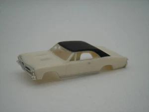 MODEL MOTORING WHITE W/ BLACK TOP '67 CHEVELLE SHELL ~ NM ~ FITS AURORA TJET - Picture 1 of 6
