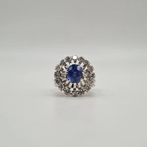 Bague en platine sertie d’un saphir et diamants - Picture 1 of 5