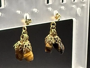 One Pair Vintage Tigers Eye Drop Earrings. Three Tumbled Stones Each, Gold Caps! - Picture 1 of 18