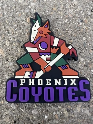 DE COLECCIÓN NHL RETRO PHOENIX COYOTES TABLA DE CLASIFICACIÓN DE GOMA IMÁN DE NEVERA 2025 NUEVO Foto 1 de 4