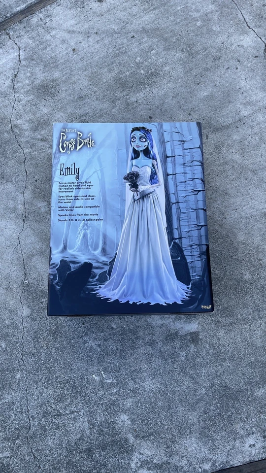 01673953 Spirit Halloween Corpse Bride 5.8 Ft Emily Animatronic Out In Hand