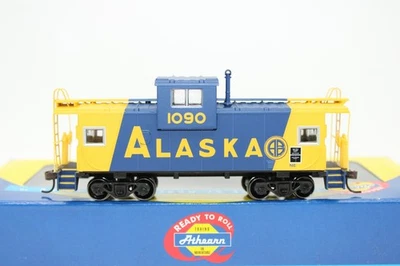 Athearn HO Scale ARR Alaska NE Class Wide Vision Caboose Car #1090 NOS 7512 - Image 1 of 4