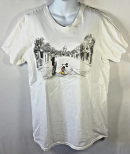 Main Street USA Magic Kingdom Walt Disney & Mickey white v neck t shirt Mens L - Picture 1 of 11