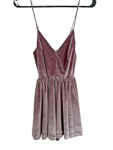 Silence + Noise Urban Outfitters Lavender Purple Velvet Romper Size Small - Picture 1 of 8