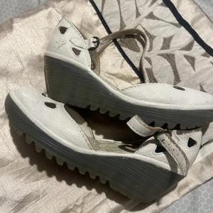 Fly London Women's Ivory Wedge Sandal Shoes UK Size 6, EUR 39 - Picture 1 of 15