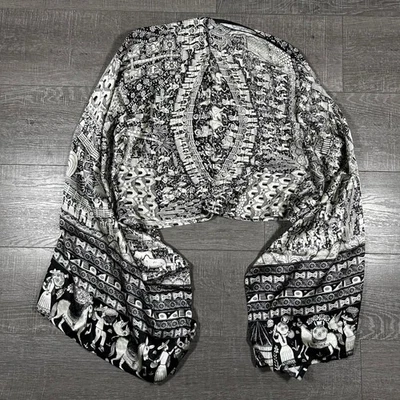 Poncho de Seda Pineda Covalin Negro Blanco Estampado Tribal Elefante Hecho en México Foto 1 de 4