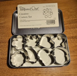 Pampered Chef Creative Cutters Set Mini Cookie Cutter Set of 8 Storage Tin 1095 - Picture 1 of 5