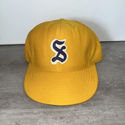 Sombrero amarillo vintage hecho en Estados Unidos Foto 1 de 4