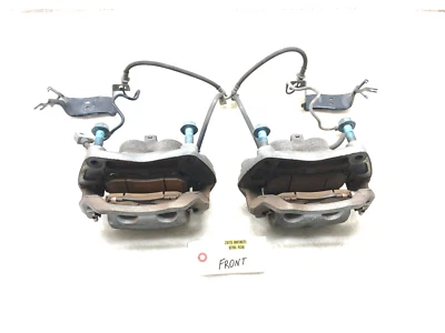 Pinzas de freno delanteras Infiniti Q70 Q70L 2014-2019 AWD X2 OEM Foto 1 de 4