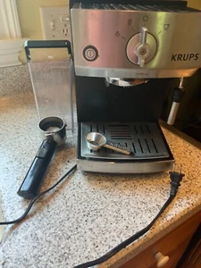 KRUPS XP522 Espresso Machine with KRUPS Precise Tamp Technology - Picture 1 of 2